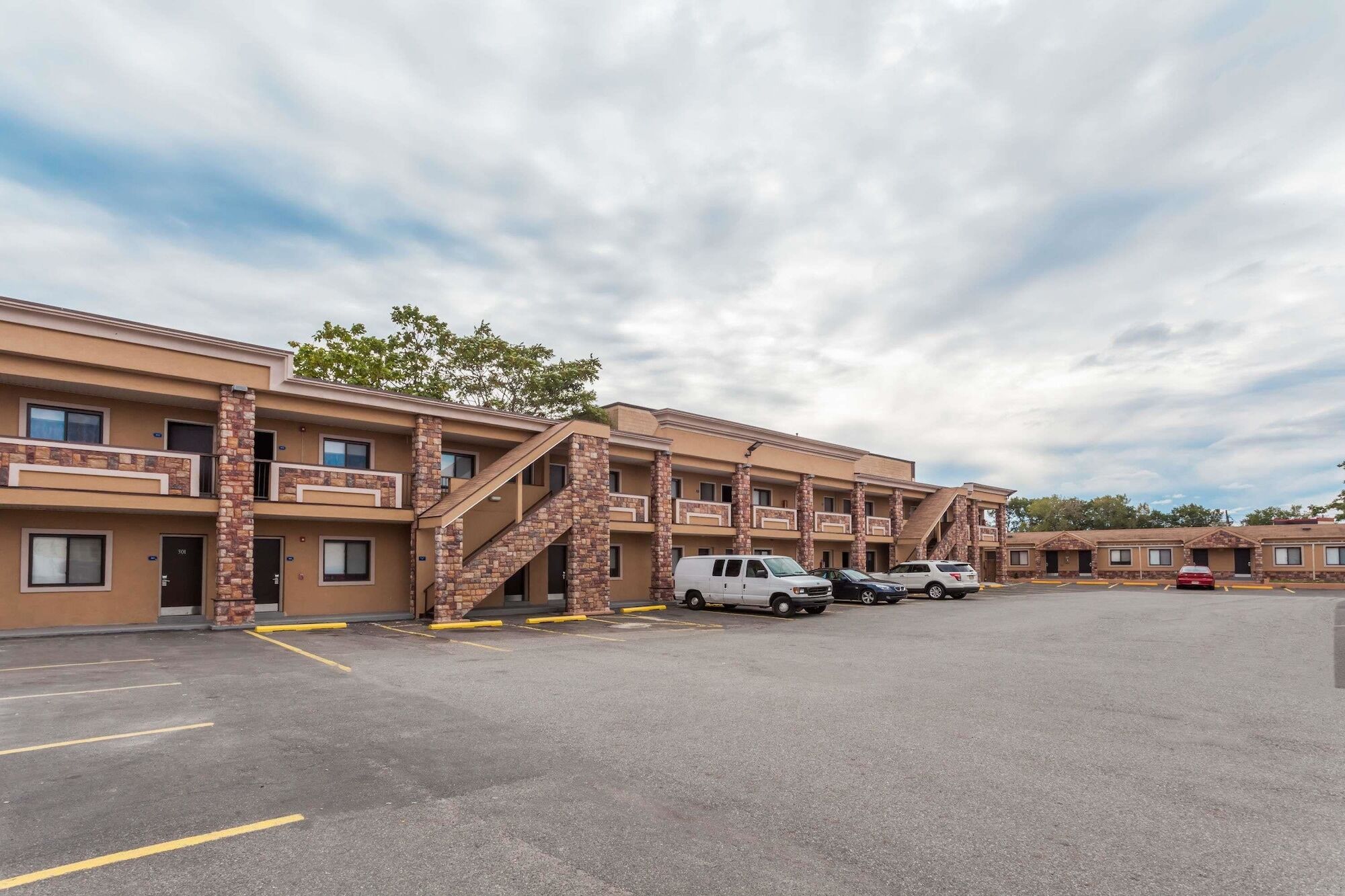 Travelodge By Wyndham South Hackensack Extérieur photo